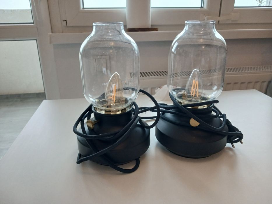 Vand 2 veioze Ikea stare foarte buna