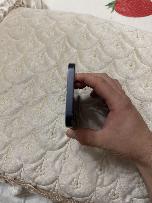 Vand iPhone 12 128 gb