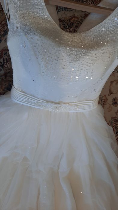 Продам свадебное платье