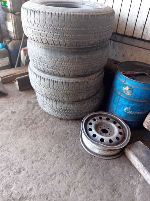Продам резину летнюю