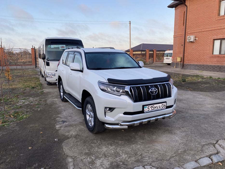 Услуги аренды авто с водителем