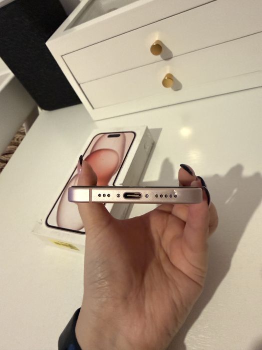 IPhone 15 128 GB розовый Айфон 15