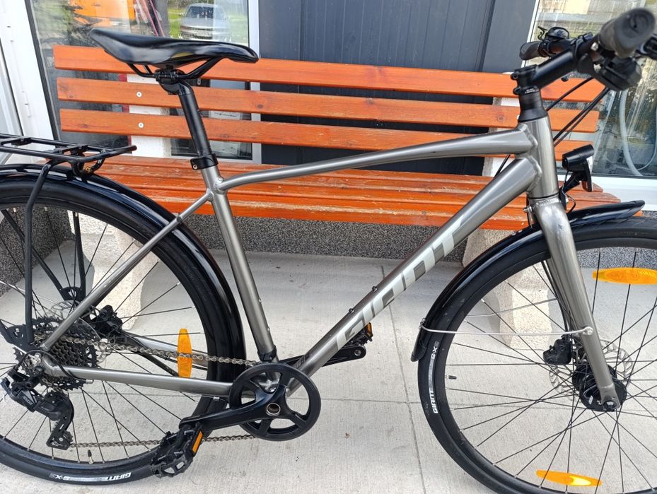 Градски велосипед GIANT Escape размер: 28/М
Велосипедът е изключи