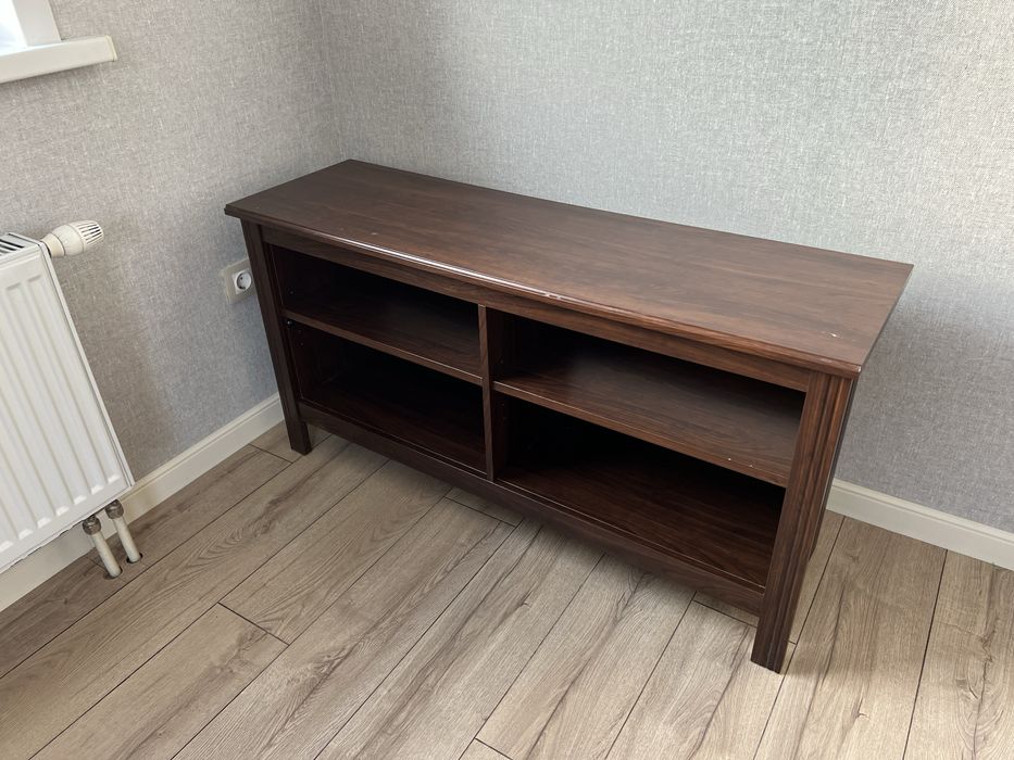 Компьютерный столик и тумбочка для ТВ