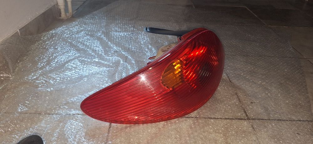 Stop tripla Peugeot 206 stanga