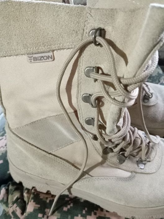 Продам берцы бизон