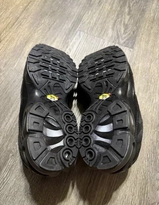 Nike Air Tn 42/43/44 noi/new