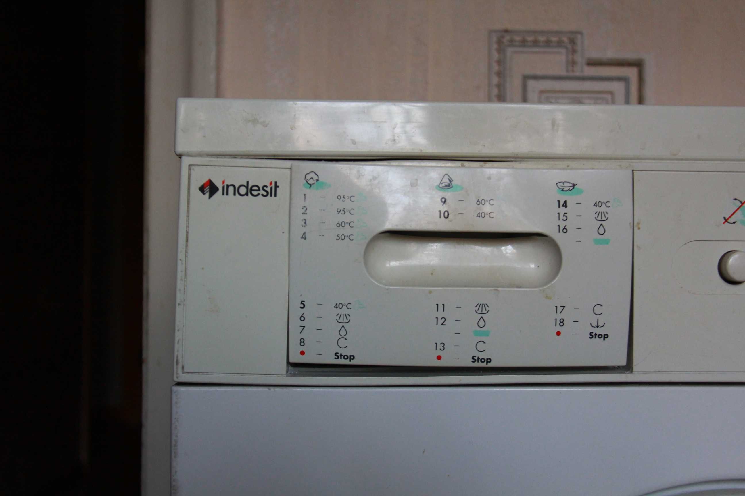 Стиралка Индезит WS630TX Малогабаритная Глубина-39см Высота-87см.