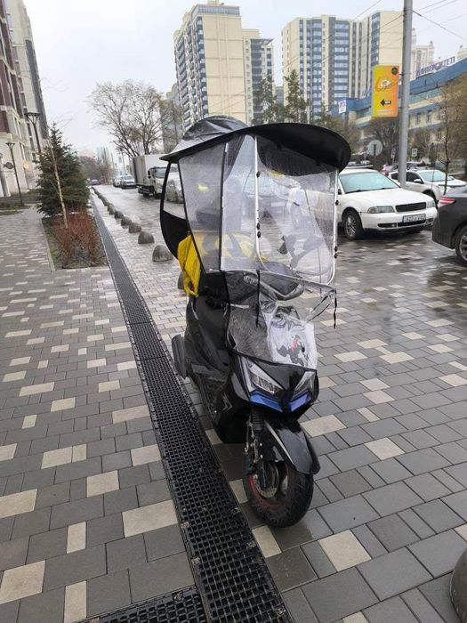 Зонт-крыша на мопед