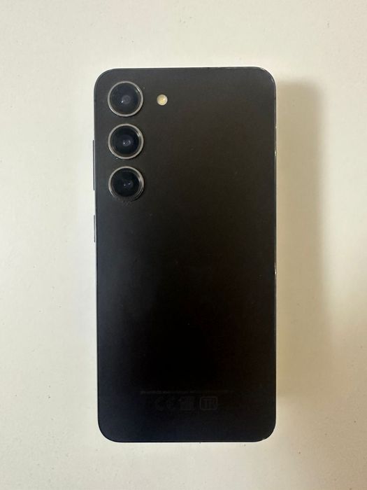 Продам самсунг S23 в отличном состоянии