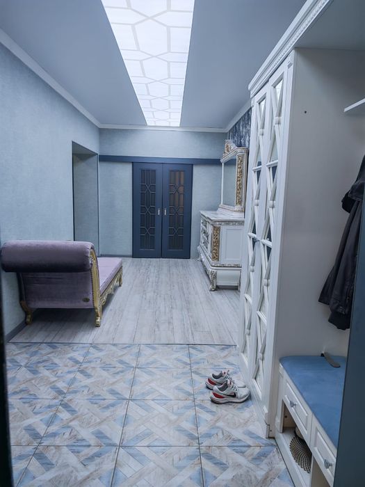 Дом сол всей мебелью и необходимостью