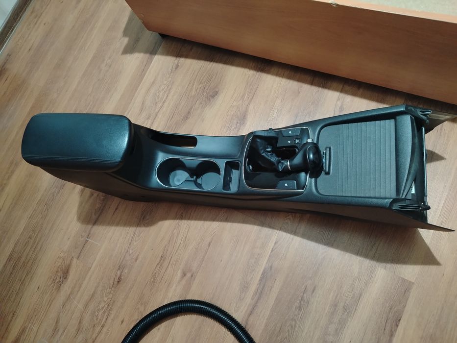 По салону Kia Cerato K3