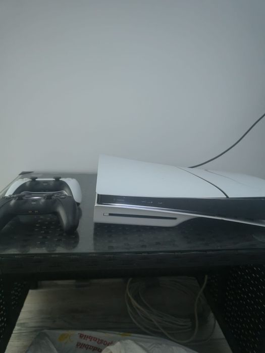 Ps5 2 manete plus cont cu jocuri varianta slim 1tb disk