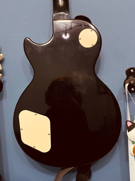 Электрогитара Epiphone Les paul