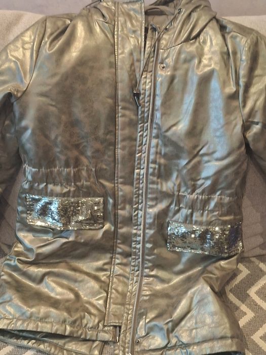 Куртка на девочку демисизонная