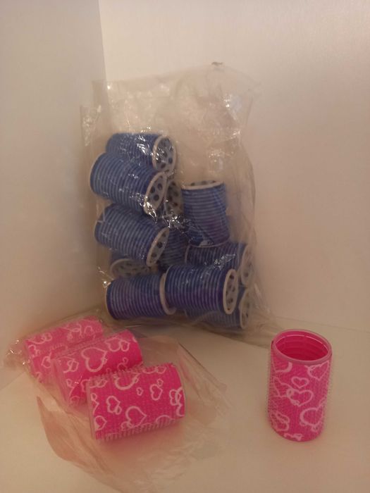 Ролки за навиване 16 бр. и фиби за коса за 18 лв.