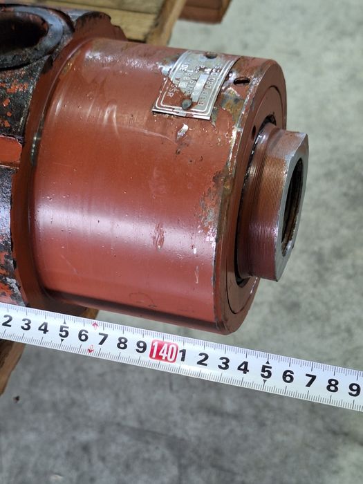 Хидравлични цилиндри