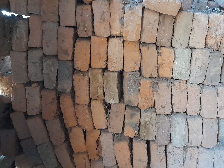 Vând cărămidă nefolosita
