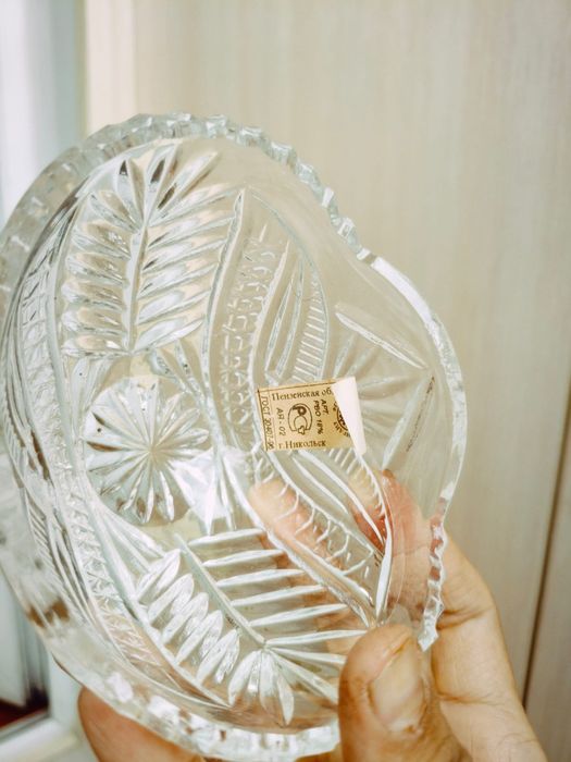 Хрустальные посуды для сервировки стола