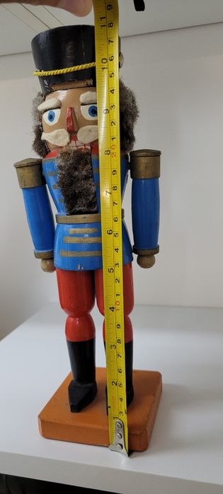 Spargator de nuci artizanat