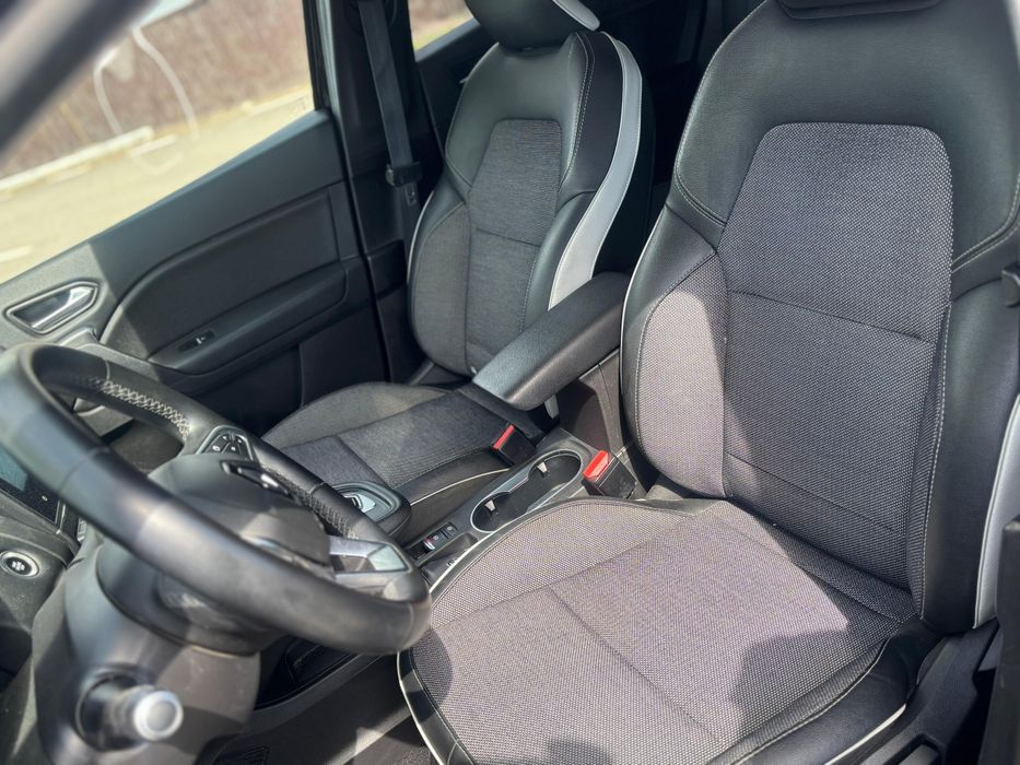 Vand Renault Captur E-Tech 2021 1.6 plug in hybrid 160cp