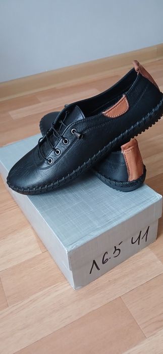 Продам макасины женские