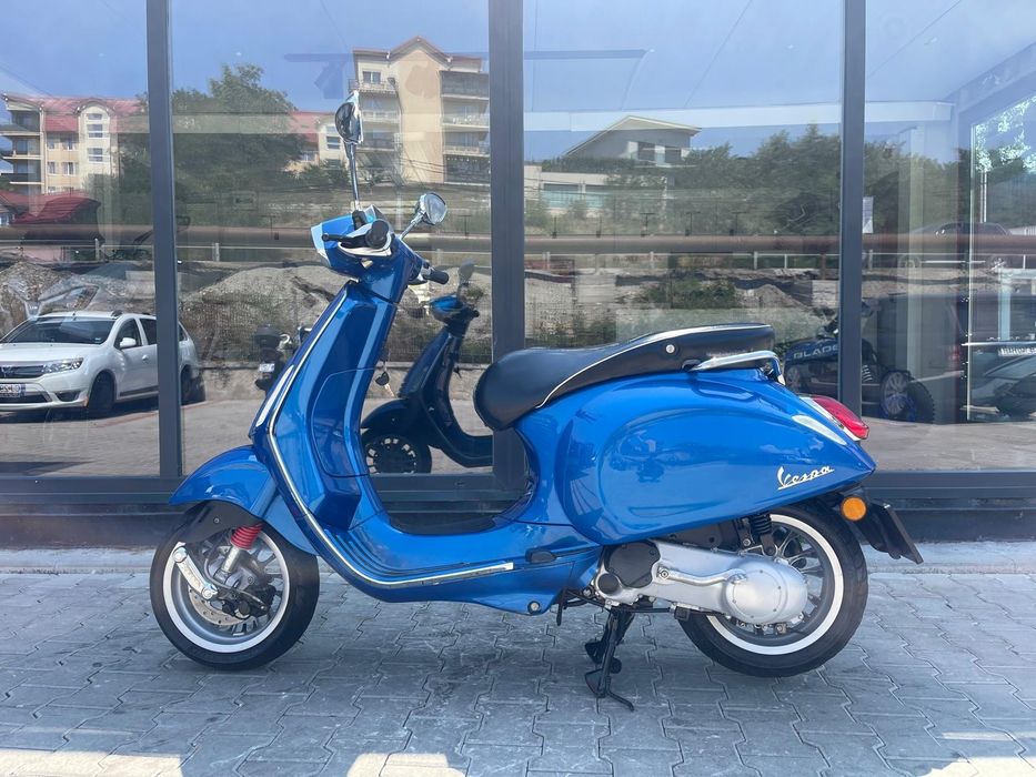 Vespa Sprint - 49 cc - Transport Gratuit - Garantie -