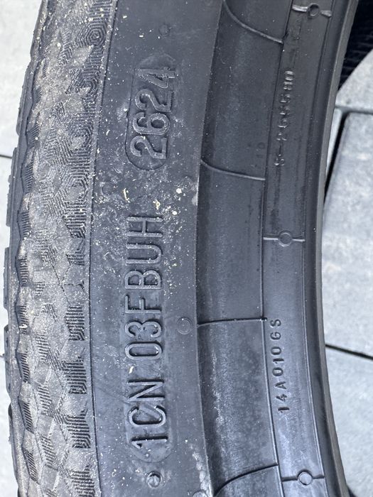 Anvelope iarna 4 buc Continental 235/42/R20 (2 noi,  2 aproape noi)