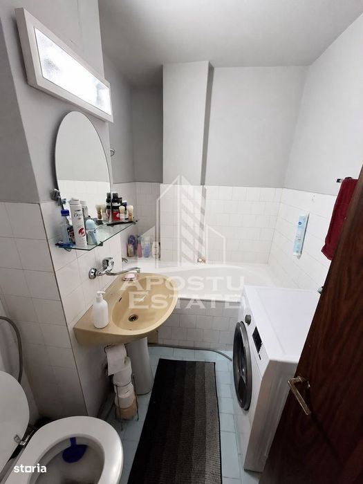 Apartament cu 4 camere de vanzare, etaj intermediar, Mircea cel bătrân