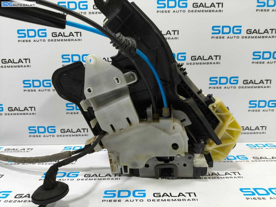 Broasca Incuietoare Completa cu Maner Interior Exterior Usa Portiera Dreapta Spate Mercedes Clasa E Class W212 2009 - 2016 Cod A2047601634 [L2346]