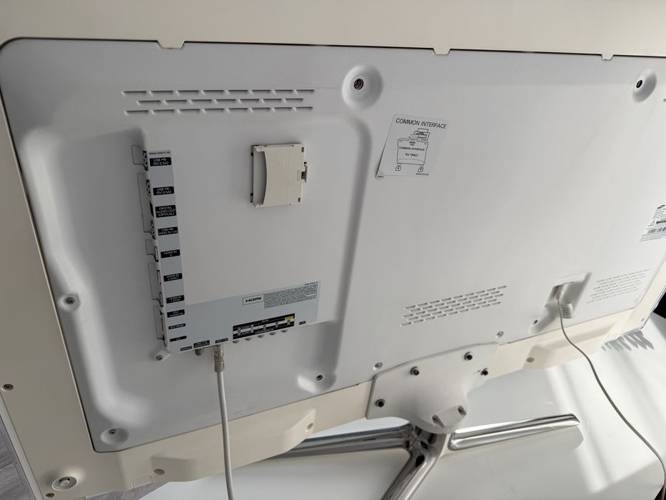 Televizor LED Samsung 50" UE50ES6710, Full HD