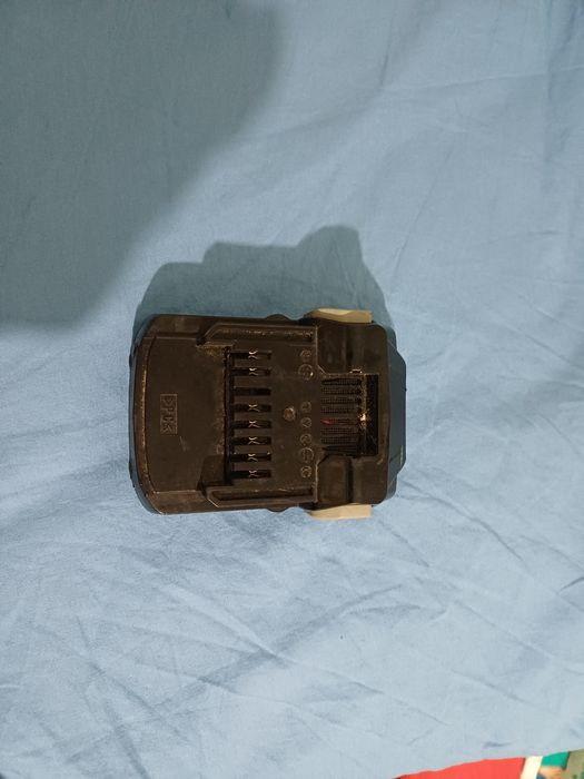 Baterie Hitachi BSL 18C0C cu celule noi de 3A

#8