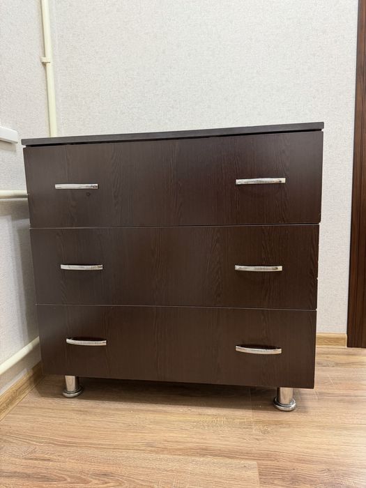 Комод с ящиками ( б/у)