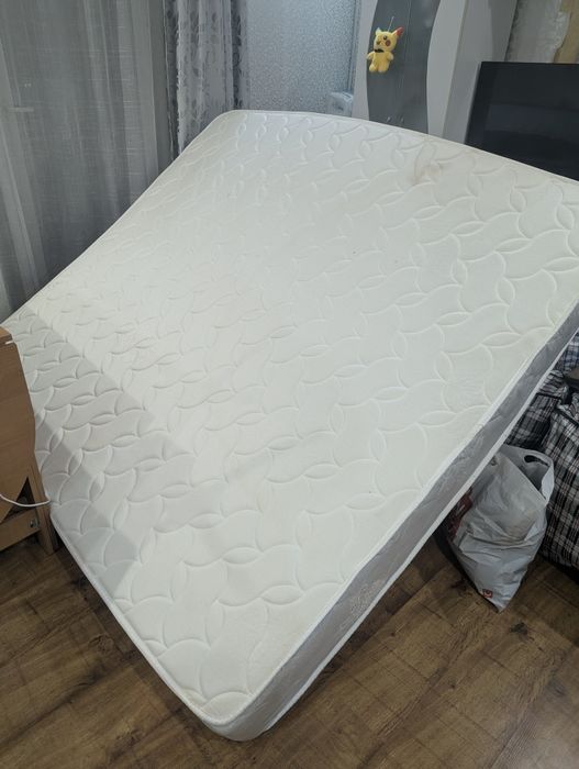 Продам матрас 200х200