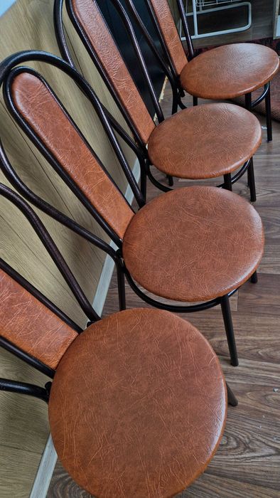 Кухонные стулья 4 штуки