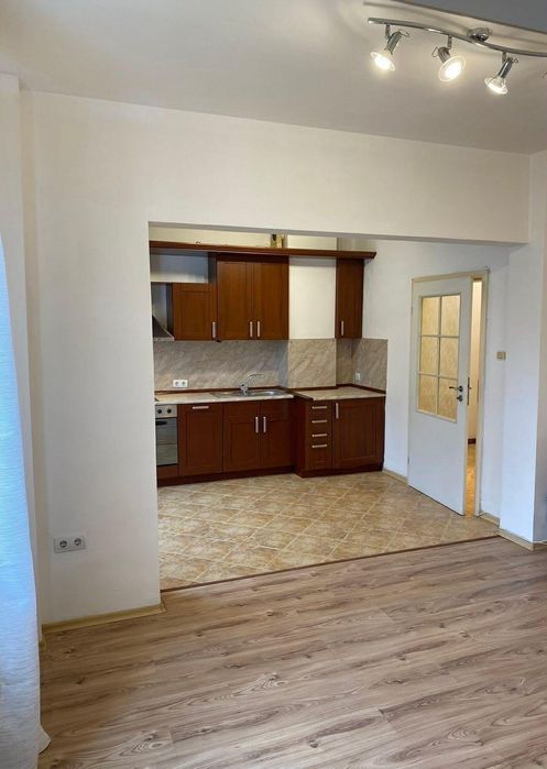 Дава се под наем Двустаен апартамент в София, Яворов - 60 кв.м за 598.23 € - Снимка #2