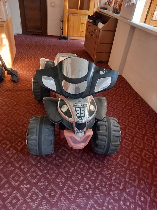 Продаётся детская машина