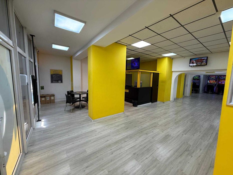 Spațiu comercial de închiriat – 138 mp | Vad comercial excelent