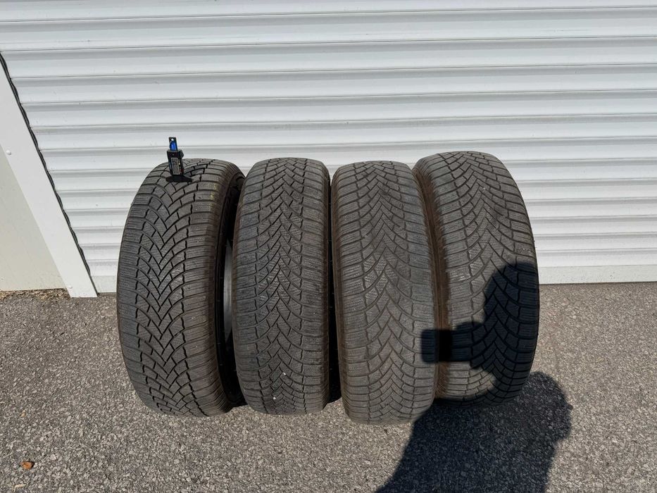 ЗИМНИ гуми BRIDGESTONE 235/65/17 с ДОТ 27/2024г.
