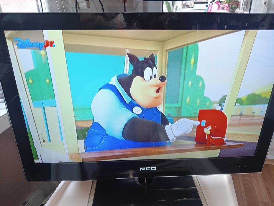 Телевизор Нео, за кухня