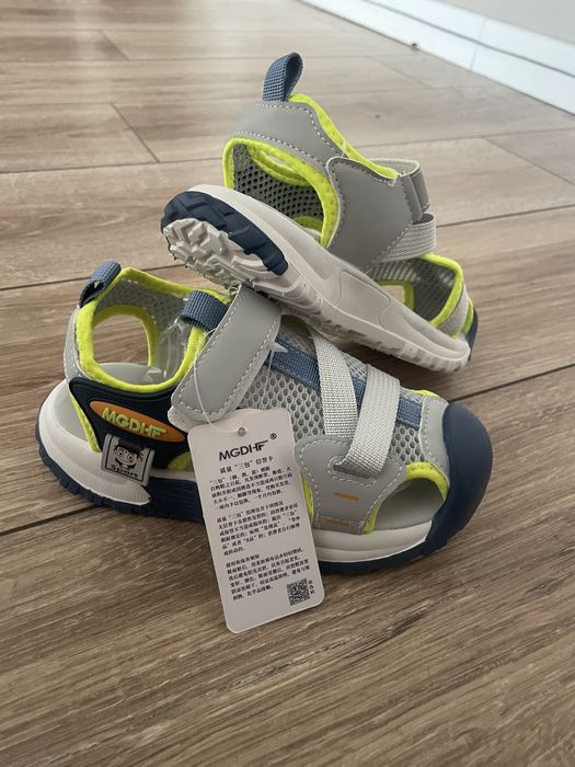 Сандали новые 29 размер