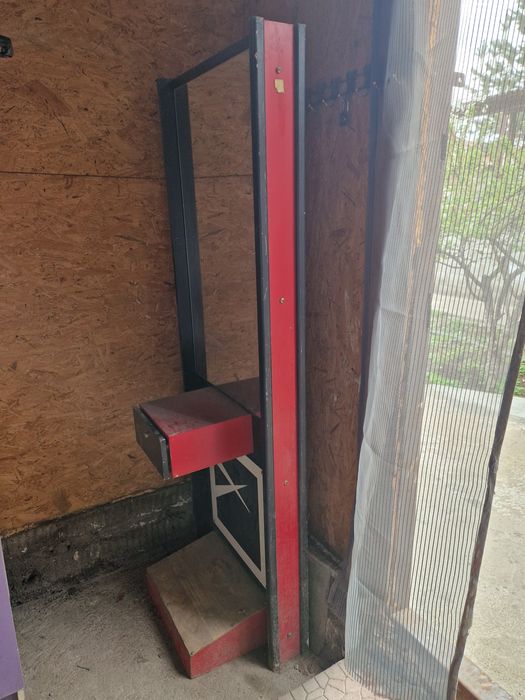 Стол для парикмахерской