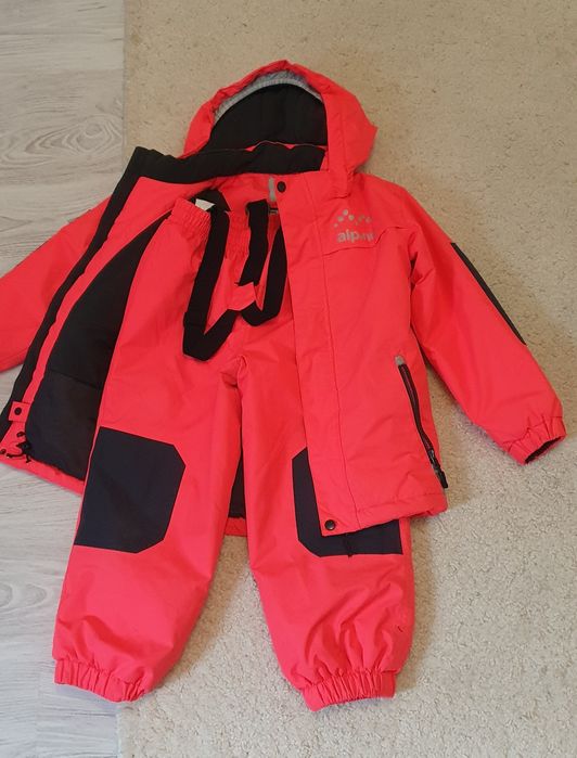 Costum ski fete 6-7 ani merge 8-9 ani