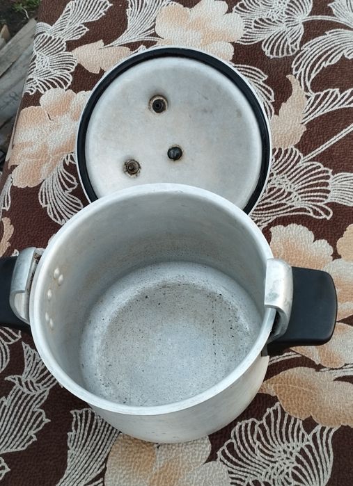 Продам скороварку СССР