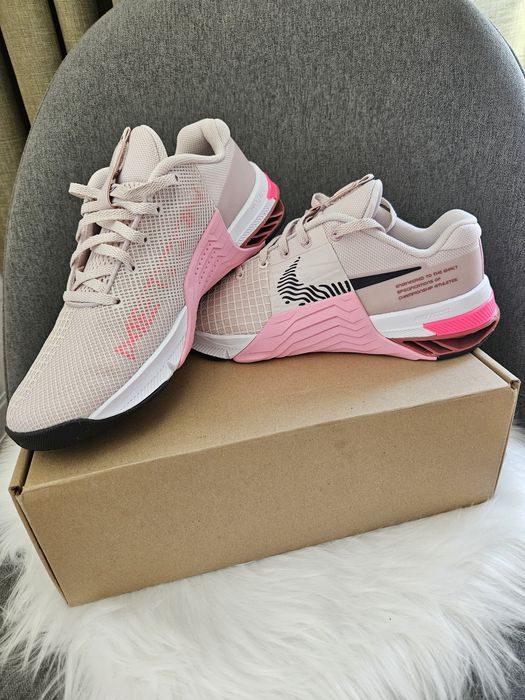 Нови маратонки Nike 38р-р