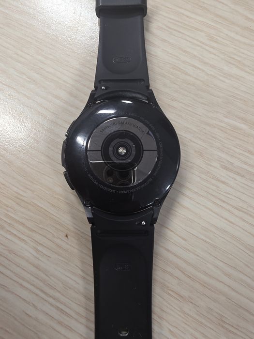 Продам Samsung Galaxy Watch 4