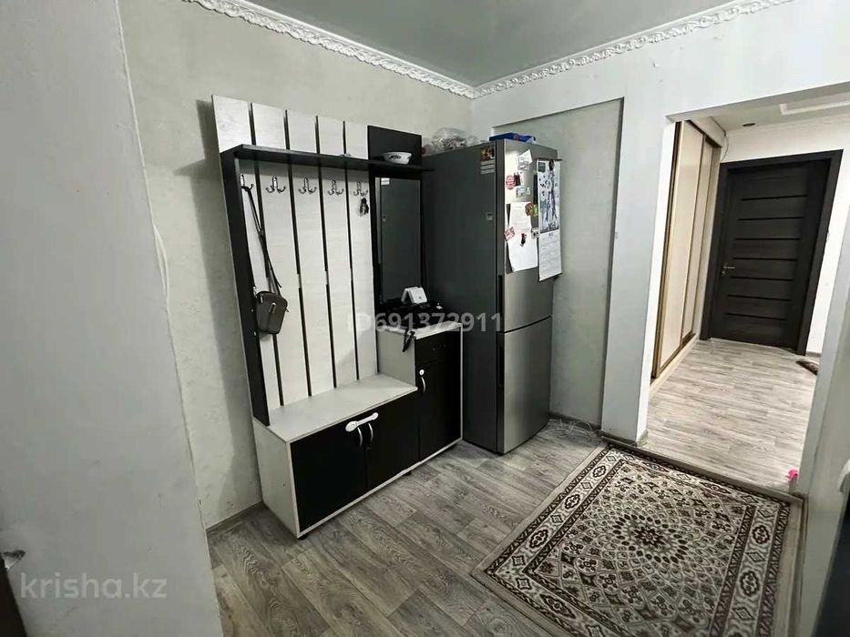 Продается 4-я квартира на 2 мкр.