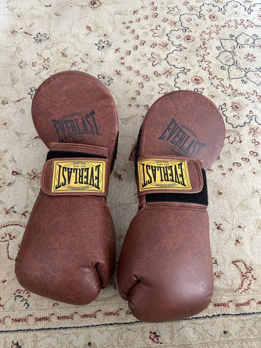 Боксеркий перчатки