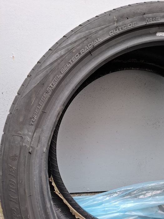 Cauciucuri Solus 4s HA32 225/45 R19 M+S stare foarte buna, fabricat