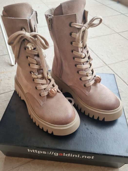 Дамски боти естествен велур